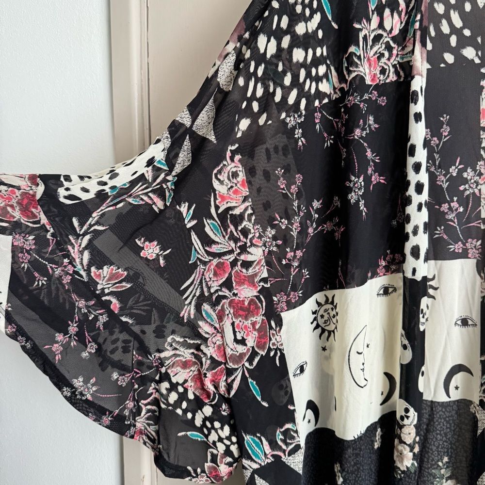 Torrid Mixed Print Floral Animal Print Moon Sheer Kimono Top - Picture 6 of 7
